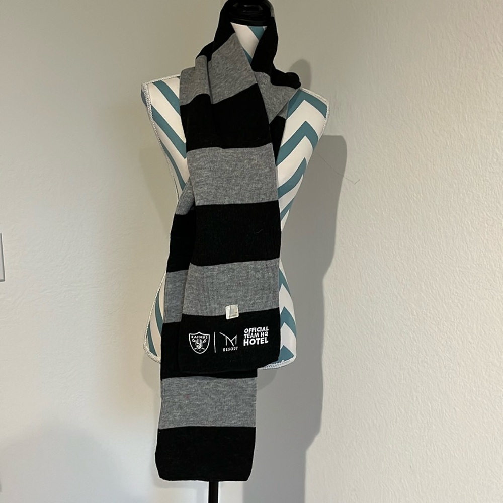 Raiders M Resort Las Vegas black and grey scarf, official NFL, embroidered logo